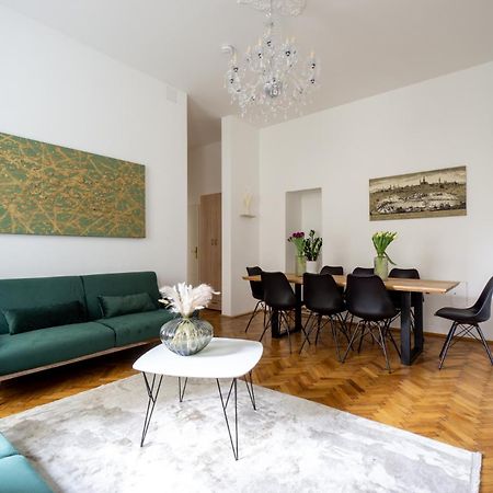 Central Apartment In Viennese Old Building Esterno foto