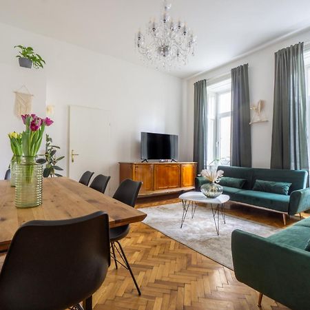 Central Apartment In Viennese Old Building Esterno foto